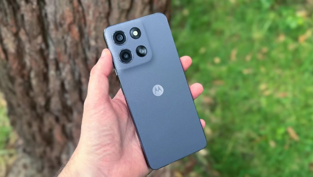 Motorola Moto G15: स्टाइलिश डिज़ाइन, पावरफुल कैमरा और बेहतरीन बैटरी