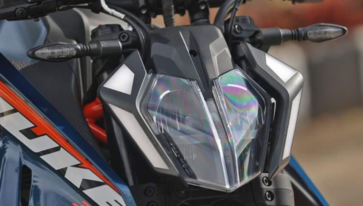 KTM 390 Duke: दमदार 45.3 बीएचपी पावर और 167 किमी/घंटा टॉप स्पीड के साथ, कीमत सिर्फ 3.10 लाख