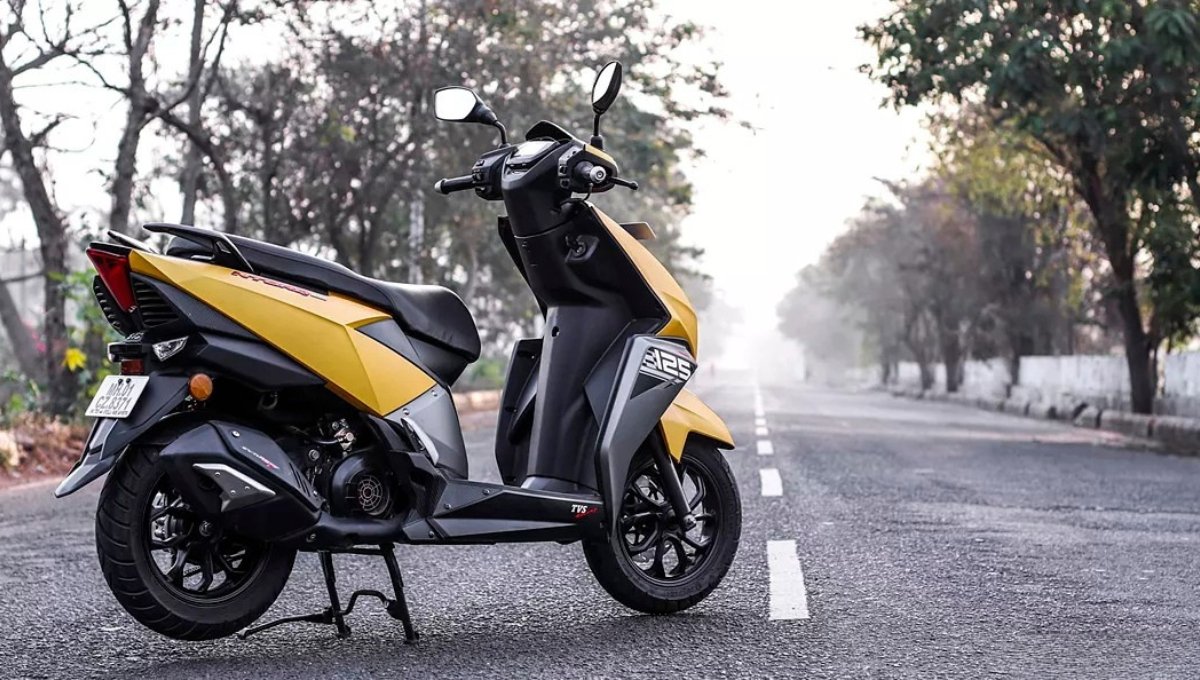 84,636 में पाएं TVS Ntorq 125 के पावरफुल फीचर्स और स्टाइलिश डिज़ाइन का मज़ा
