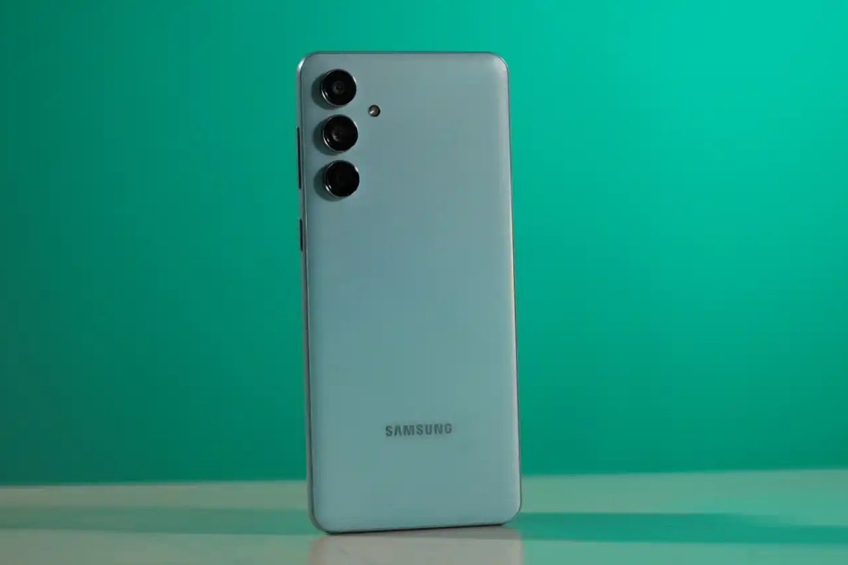 Samsung Galaxy M55: 27,998 में 120Hz डिस्प्ले, 50MP कैमरा और 5000mAh बैटरी वाला पावरफुल स्मार्टफोन