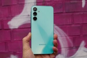 Samsung Galaxy E16: सिर्फ 11,499 में स्टाइलिश डिजाइन, दमदार बैटरी और शानदार परफॉर्मेंस का जबरदस्त कॉम्बिनेशन