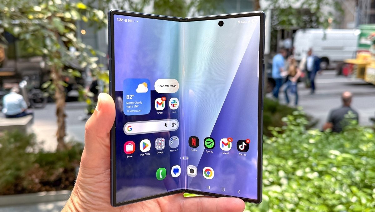 Samsung Galaxy Z Fold 7: 1,58,999 में आया फ्यूचर का फोल्डेबल स्मार्टफोन, 200MP कैमरा और Snapdragon 8 Elite पावर