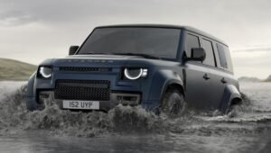 Land Rover Defender 2025: शानदार पावर, लग्जरी और 8.5 kmpl माइलेज के साथ 2.10 करोड़ रुपये की दमदार SUV