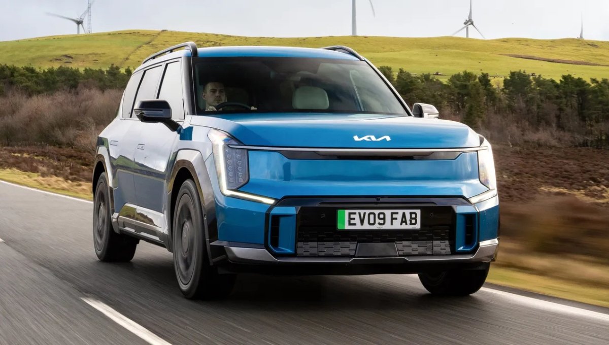 भारत में 2025 की टॉप 5 Electric Car, किफायती कीमत के साथ आ रहीं Tata, Mahindra, Hyundai, Maruti और Kia EVs