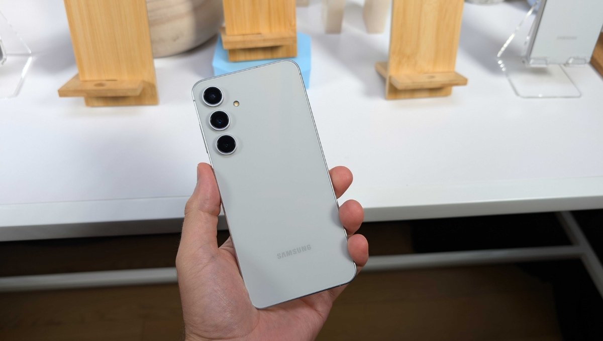 Samsung Galaxy S25 FE: 4900mAh बैटरी और प्रीमियम फीचर्स वाला फ्लैगशिप स्मार्टफोन