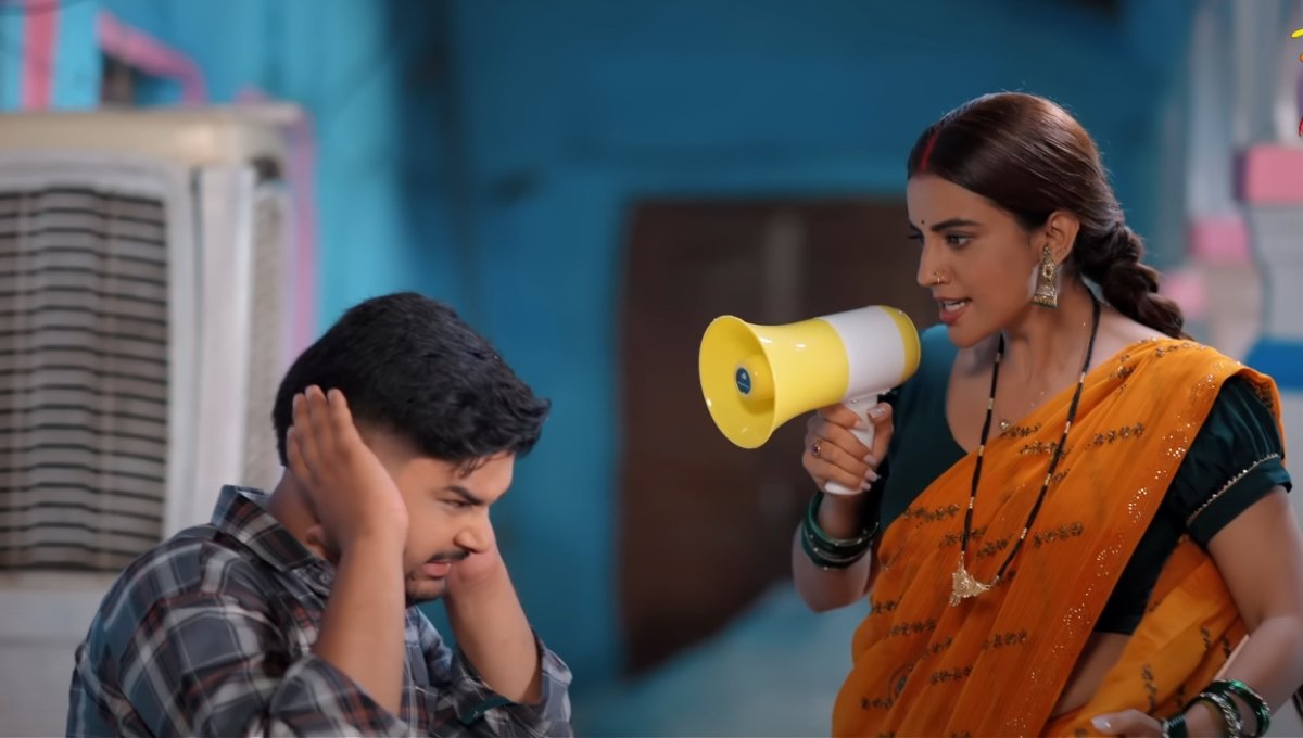 अक्षरा सिंह का धमाकेदार नया गाना Chal Jaib Maike, पति-पत्नी की मस्ती का फुल ऑन मजा