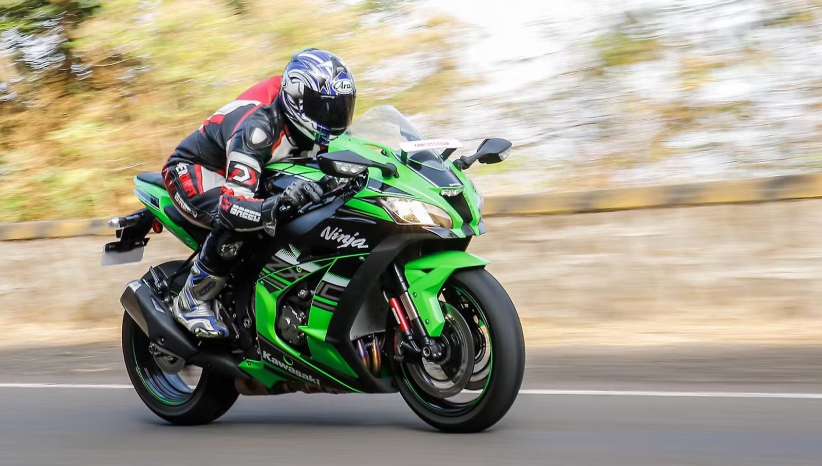 ₹20.79 लाख की रफ्तार की रानी नई 2026 Kawasaki Ninja ZX-10R लॉन्च, दमदार 998cc इंजन और शानदार फीचर्स के साथ