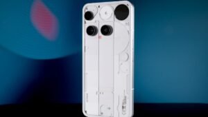 Nothing Phone (3): प्रीमियम डिजाइन और 5500 mAh बैटरी के साथ अब आपके हाथों में, कीमत ₹59,999