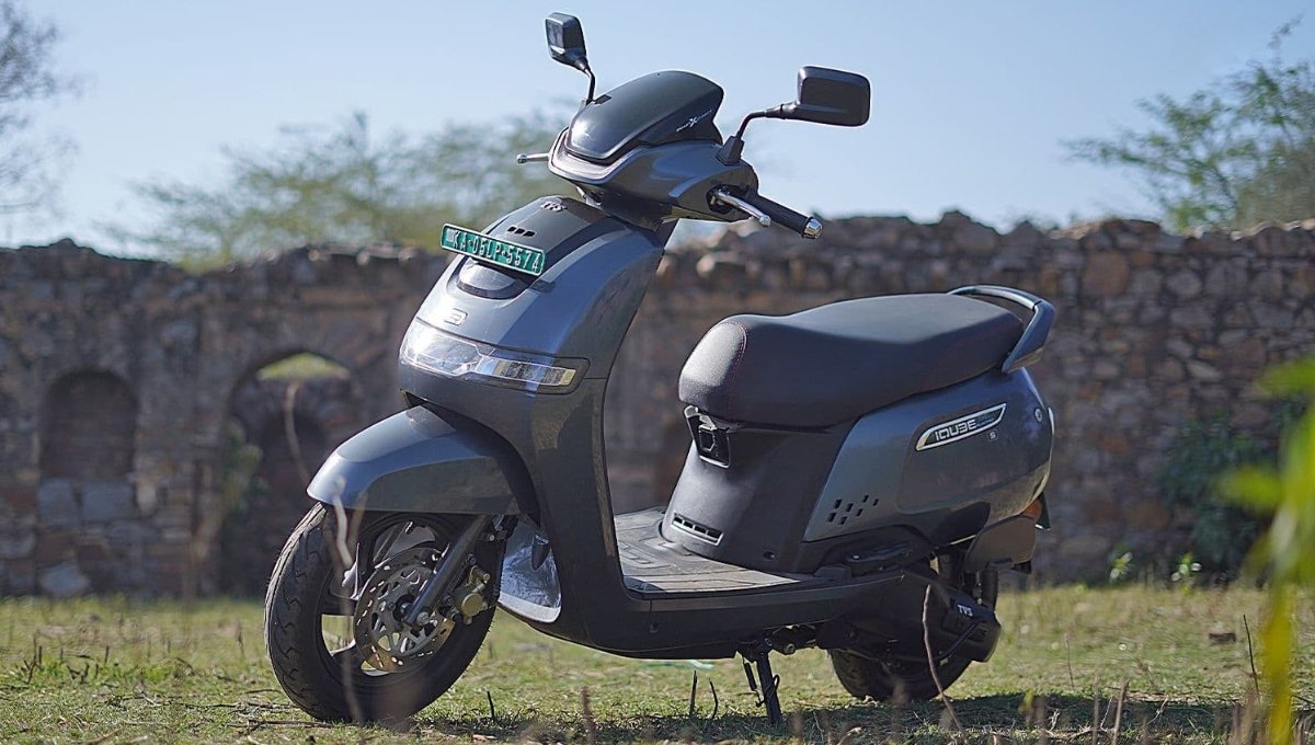 TVS iQube Electric: 1.17 लाख में 5 घंटे चार्ज और 140Nm टॉर्क के साथ दमदार राइड