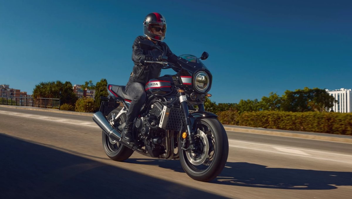 New Honda CB1000F 2026: रेट्रो स्टाइल और हाई-टेक फीचर्स वाली नई बाइक लॉन्च