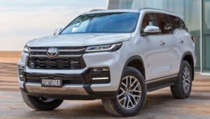 Toyota Fortuner 2026: 49.59 लाख तक टॉप मॉडल फीचर्स और माइलेज गाइड