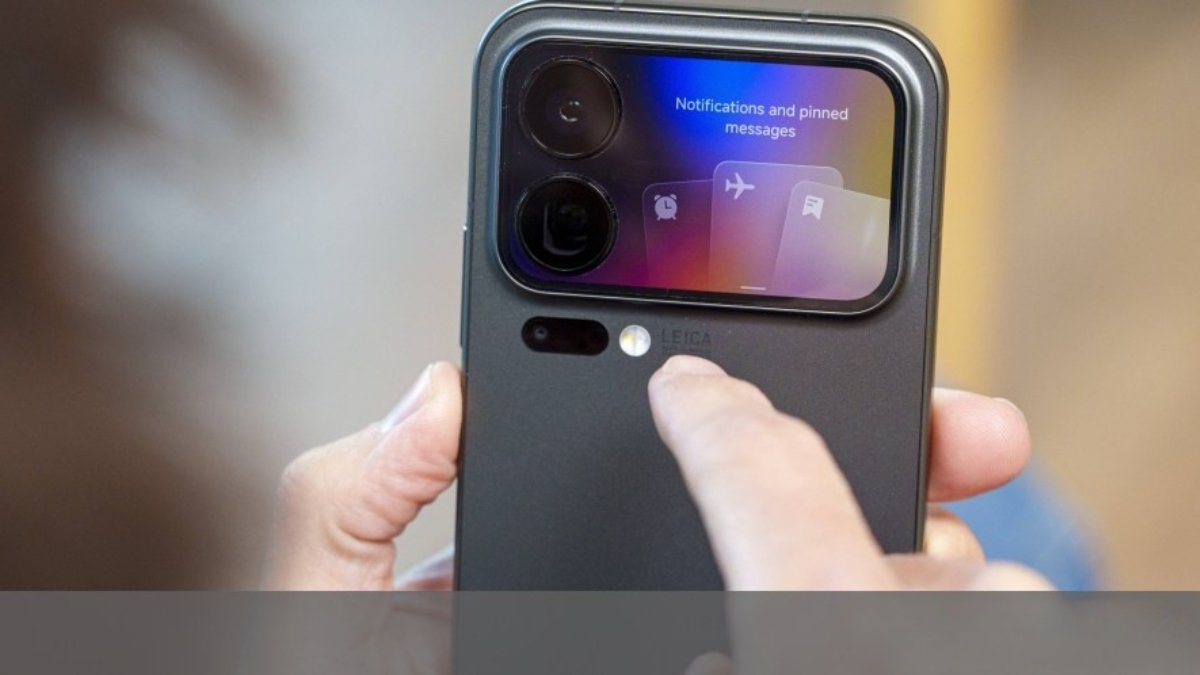 Honor 700 Pro Rear Screen