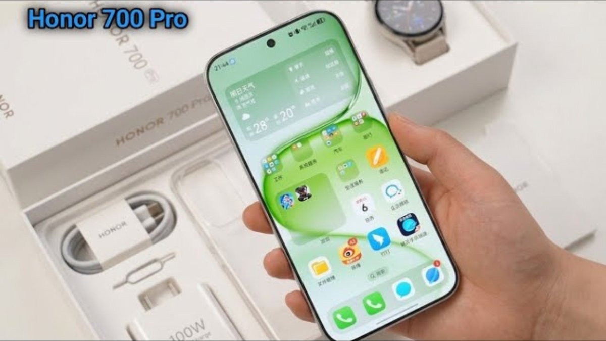 Honor 700 Pro Rear Screen
